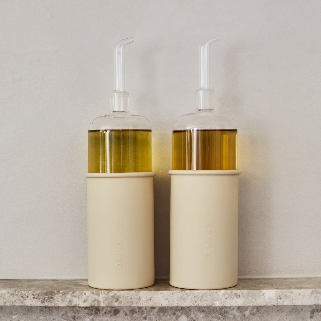 DESIGNSTUFF RUND Bottle for Vinegar, Glass/Silicone, 700ml, Sand