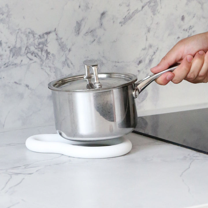 DESIGNSTUFF RUND Curve Silicone grydeunderlag, Chalk